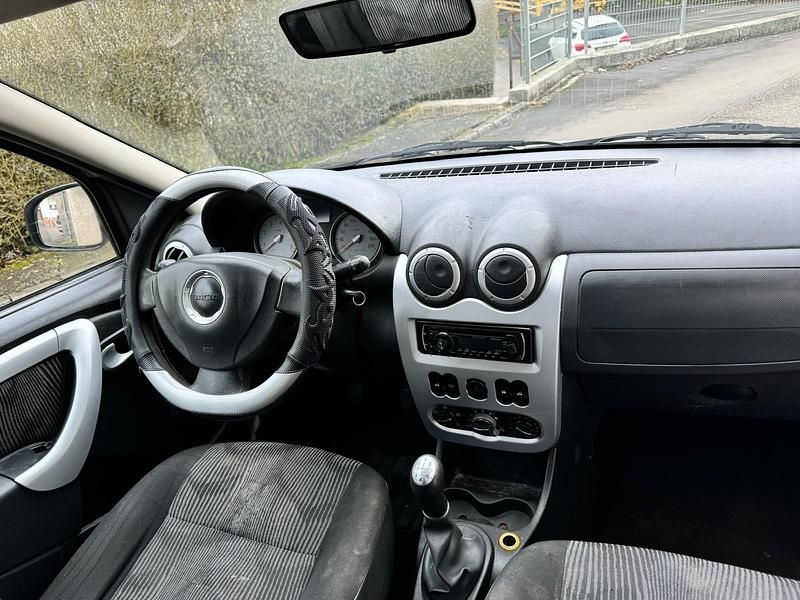 Gebraucht Dacia Sandero 105 PS (77 kW) 2009 Weiß Kombi