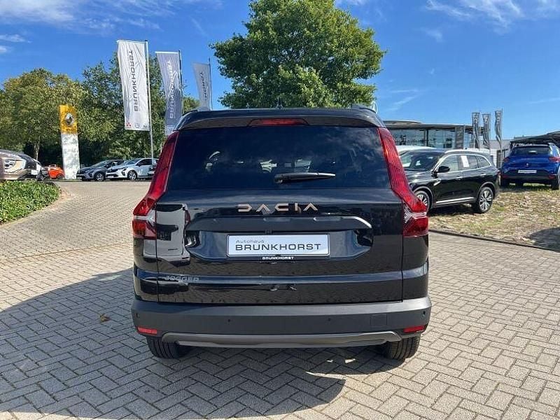 Neu Dacia Jogger Extreme 101 PS (74 kW) 2025 Schwarz (perlmuttschwarz) Van / Kleinbus