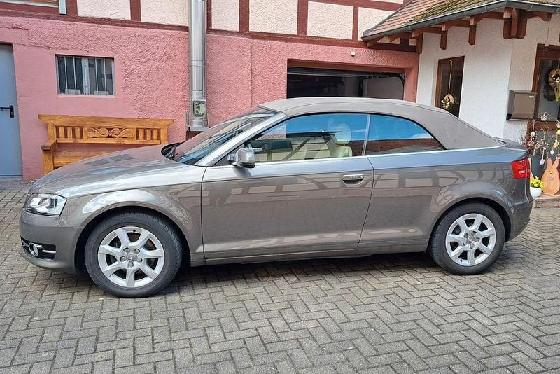 Gebraucht Audi A3 Cabriolet 160 PS (117 kW) 2012 Grau Cabrio