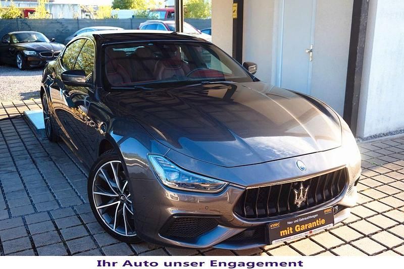 Grau Gebraucht 2021 Maserati Ghibli Coupé | 50.790 € (Superpreis) - Bild 1/4