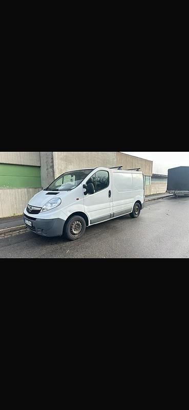 Gebraucht Opel Vivaro 114 PS (83 kW) 2012 Weiß Van / Kleinbus