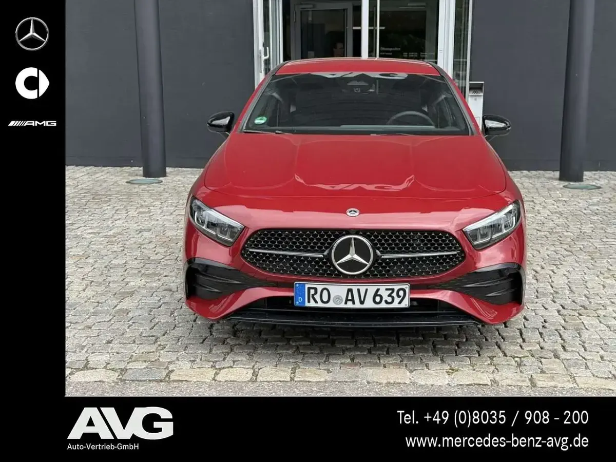 Gebraucht Mercedes A200 AMG 163 PS (119 kW) 2025 Patagonienrot Limousine