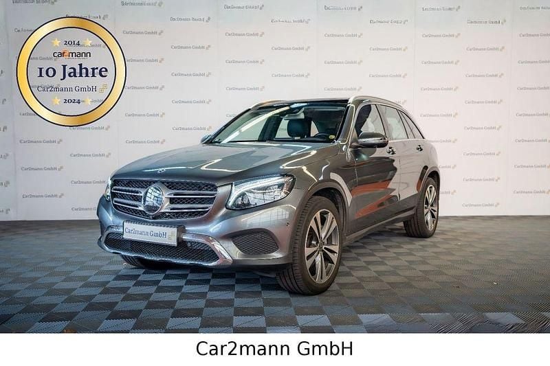 Grau Gebraucht 2017 Mercedes GLC250 Exclusive SUV | 27.990 € (Etwas zu teuer) - Bild 1/4