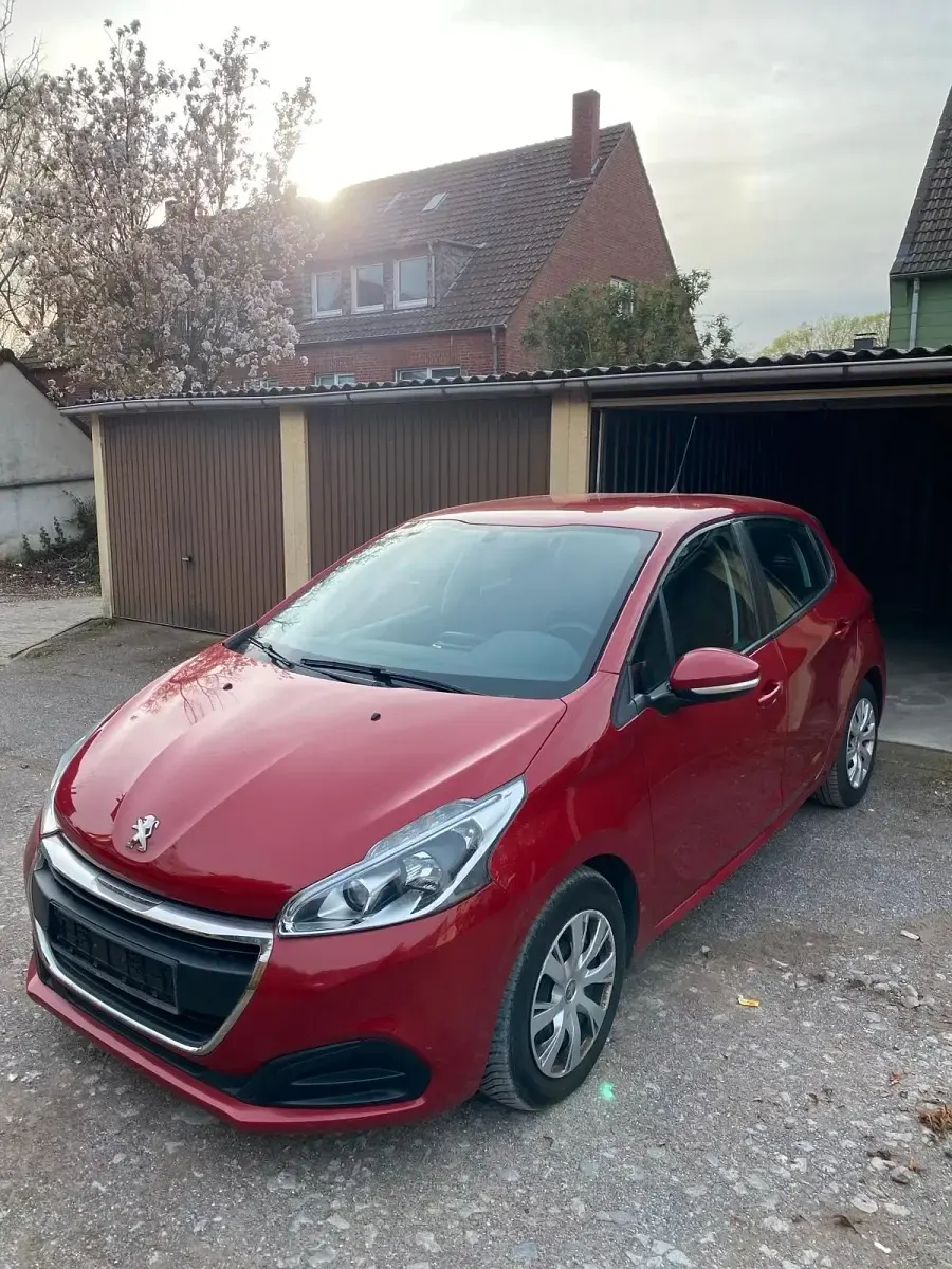 Gebraucht Peugeot 208 99 PS (72 kW) 2017 Kleinwagen
