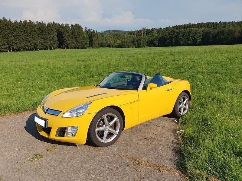 Second-hand Opel GT 264 CP (194 kW) 2008 Galben Cabrio