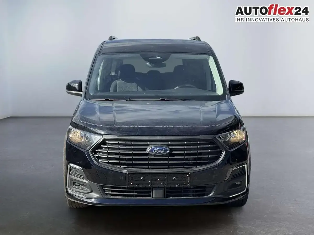 Neu Ford Tourneo Titanium 116 PS (85 kW) 2026 Intense schwarz metallic Van / Kleinbus