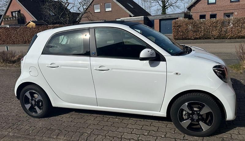 Gebraucht Smart ForFour Electric Drive 60 kW (82 PS) 2020 Weiß Kleinwagen