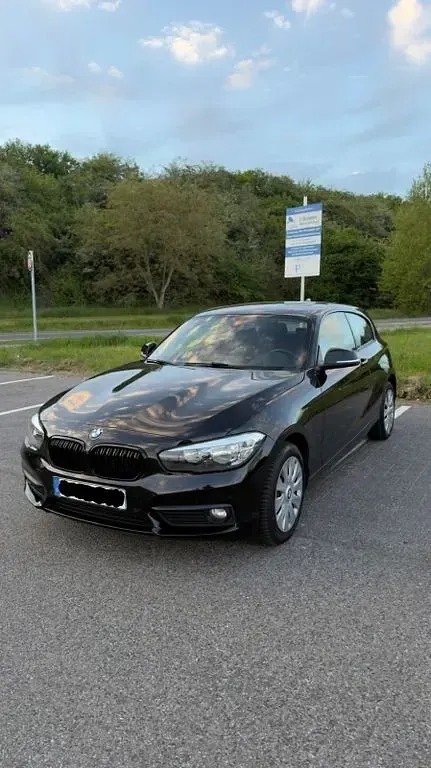 Second-hand BMW 116 Advantage 116 CP (85 kW) 2017 Negru Hatchback