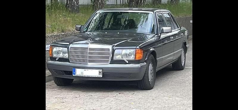 Schwarz Gebraucht 1990 Mercedes 560 Limousine | 34.500 € - Bild 1/4
