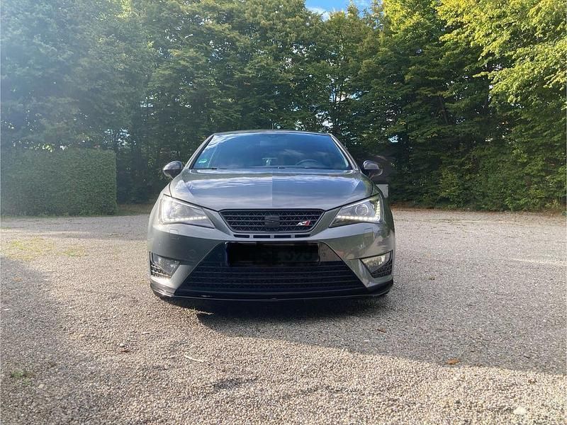 Grau Gebraucht 2015 Cupra Ibiza Kleinwagen | 10.700 € (Fairer Preis) - Bild 1/4