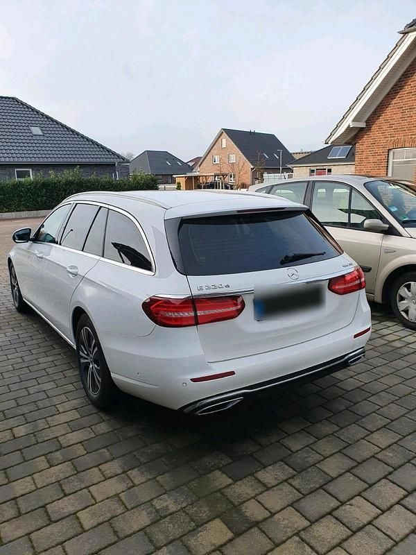 Second-hand Mercedes E220 194 CP (142 kW) 2017 Alb Break