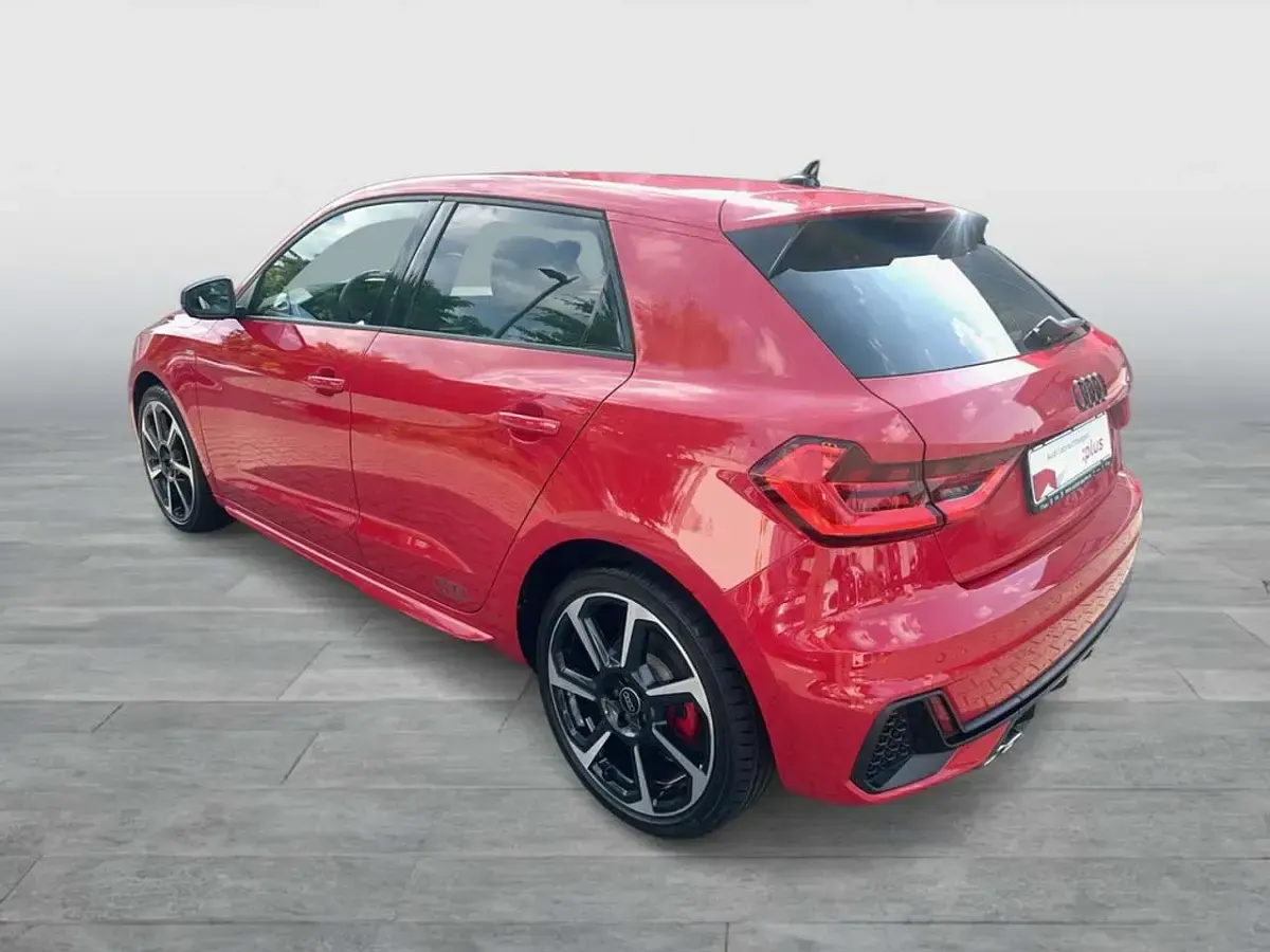 Gebraucht Audi A1 Sportback S-Line 207 PS (152 kW) 2025 Progressivrot metallic Kleinwagen