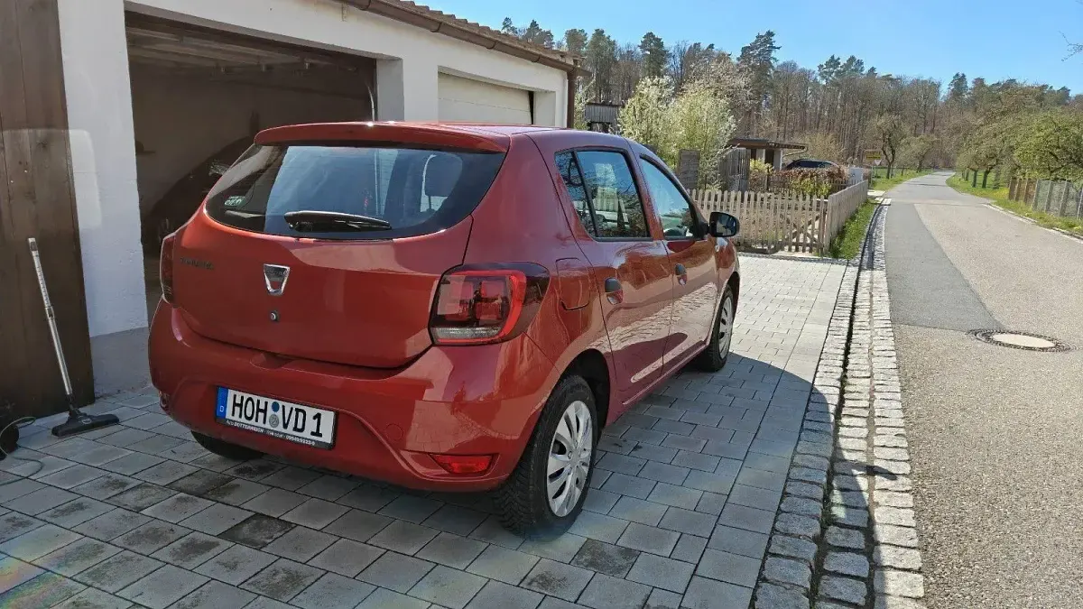 Gebraucht Dacia Sandero 73 PS (53 kW) 2017 Rot Limousine