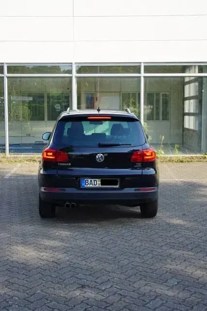 Gebraucht VW Tiguan 122 PS (89 kW) 2012 Schwarz SUV