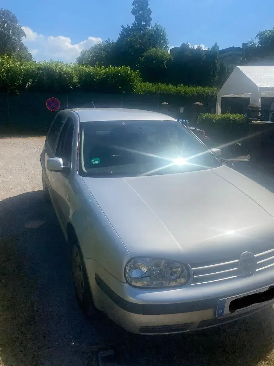 Gebraucht VW Golf IV 105 PS (77 kW) 2003 Silber Limousine