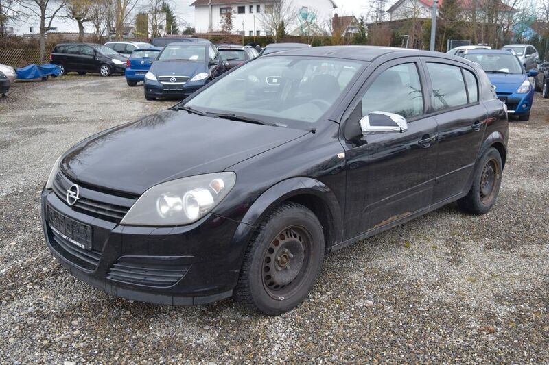 Schwarz Gebraucht 2005 Opel Astra Enjoy Limousine | 550 € (Superpreis) - Bild 1/4