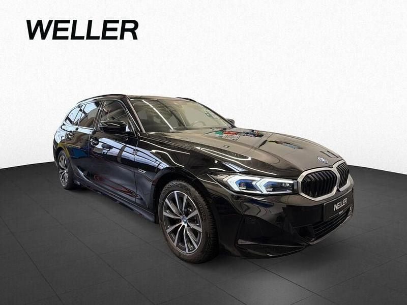 Gebraucht BMW 330e Comfort Edition 292 PS (214 kW) 2022 Bmw 330e touring aut. (schwarz) Kombi