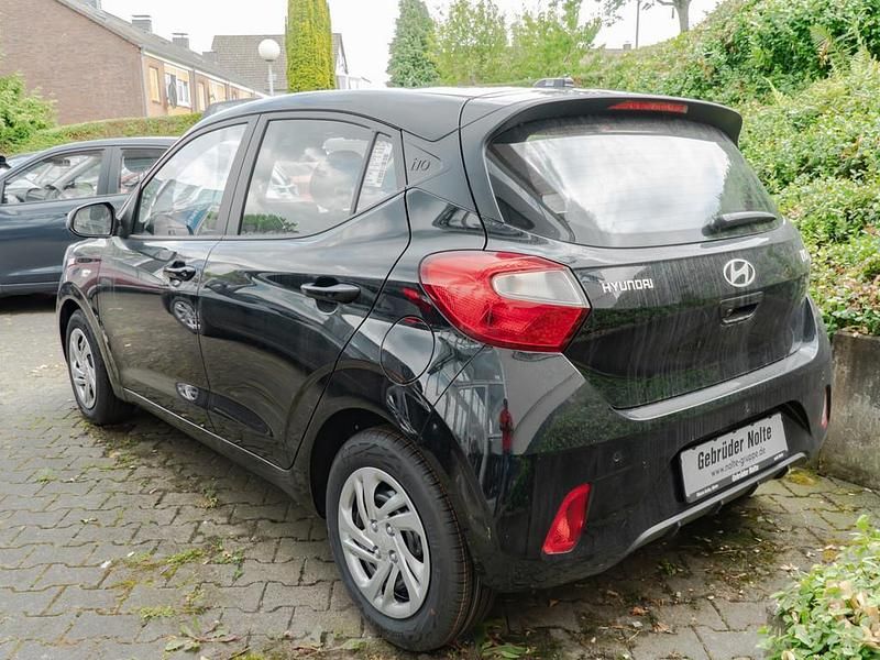 Neu Hyundai i10 Select 63 PS (46 kW) 2025 Schwarz / Kleinwagen