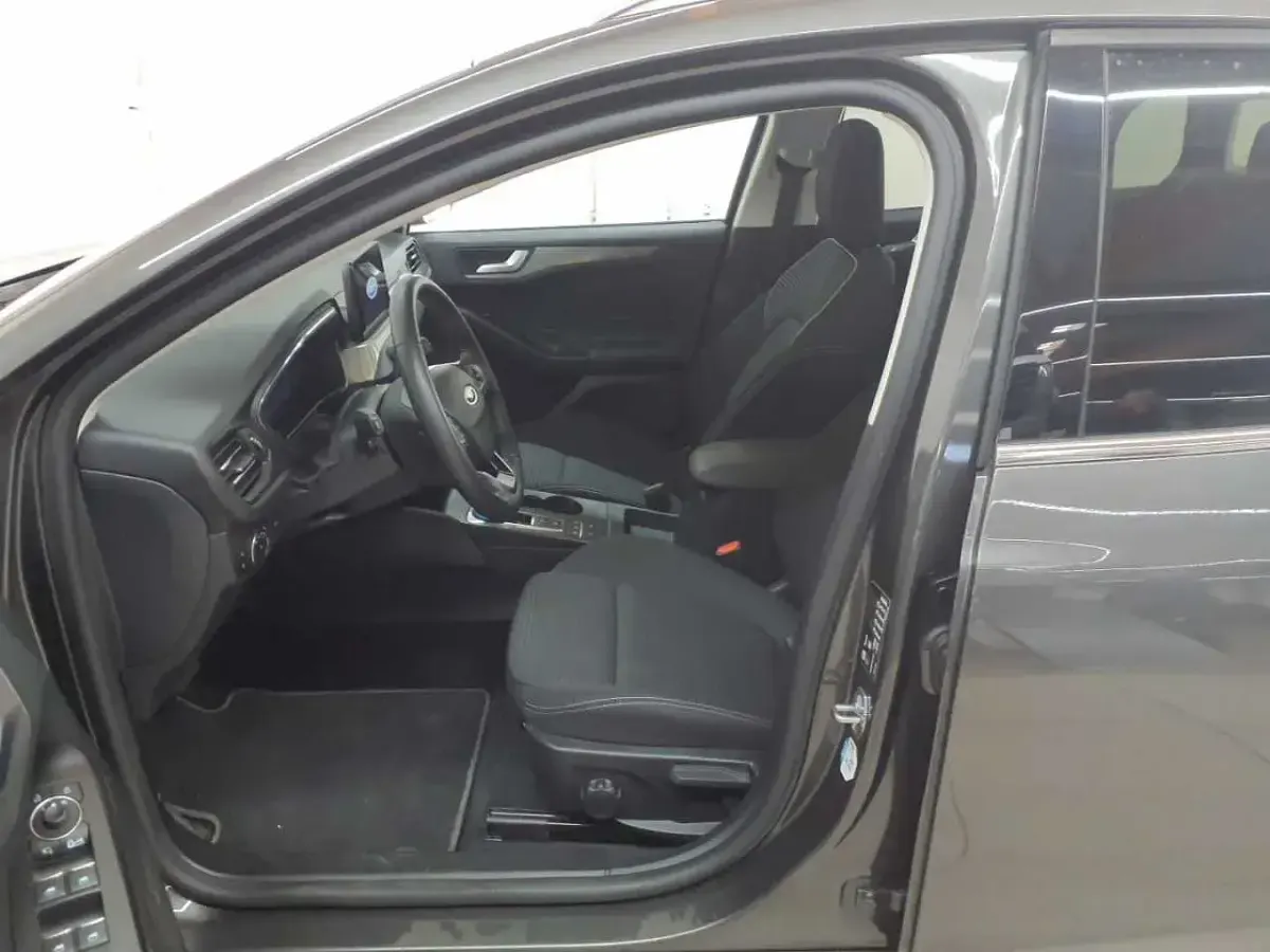 Gebraucht Ford Focus Titanium X 182 PS (133 kW) 2022 Magneticgrau metallic Kombi