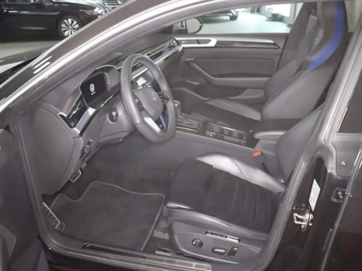 Gebraucht VW Arteon R 320 PS (235 kW) 2022 Deep black perleffekt (metallic) Kombi
