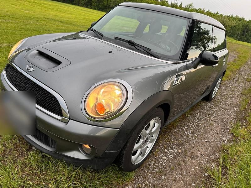 Grau Gebraucht 2009 Mini Cooper S Clubman Kombi | 4.250 € (Fairer Preis) - Bild 1/4