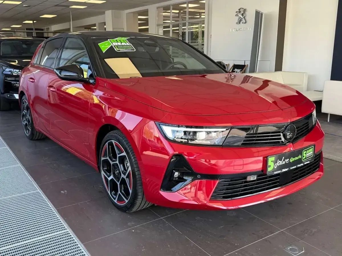 Gebraucht Opel Astra 131 PS (96 kW) 2024 Rot Kleinwagen