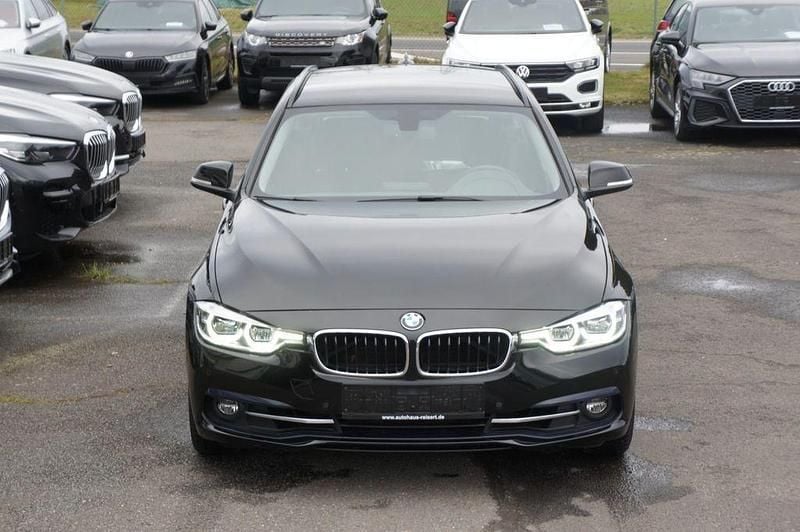 Gebraucht BMW 320 Sport Line 184 PS (135 kW) 2019 Schwarz Limousine