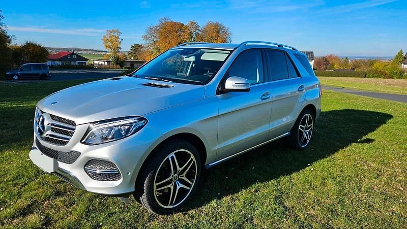 Silber Gebraucht 2016 Mercedes GLE350 SUV | 31.500 € (Superpreis) - Bild 1/4