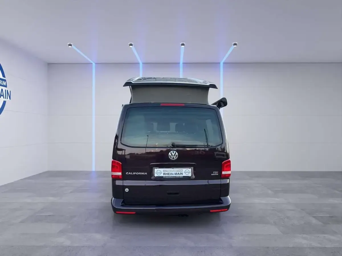 Gebraucht VW California Comfortline 140 PS (102 kW) 2015 Violett touch Van