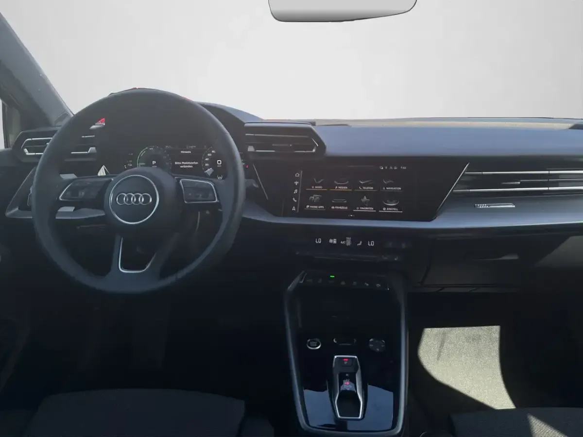 Neu Audi A3 e-tron Ambiente 204 PS (150 kW) 2026 Brillantschwarz Kleinwagen