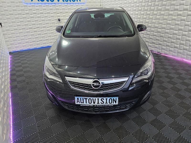 Gebraucht Opel Astra Design Edition 116 PS (85 kW) 2011 Schwarz Limousine
