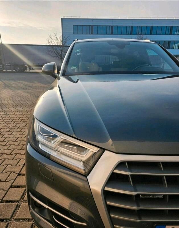 Grau Gebraucht 2017 Audi Q5 S-Line SUV | 27.599 € - Bild 1/4