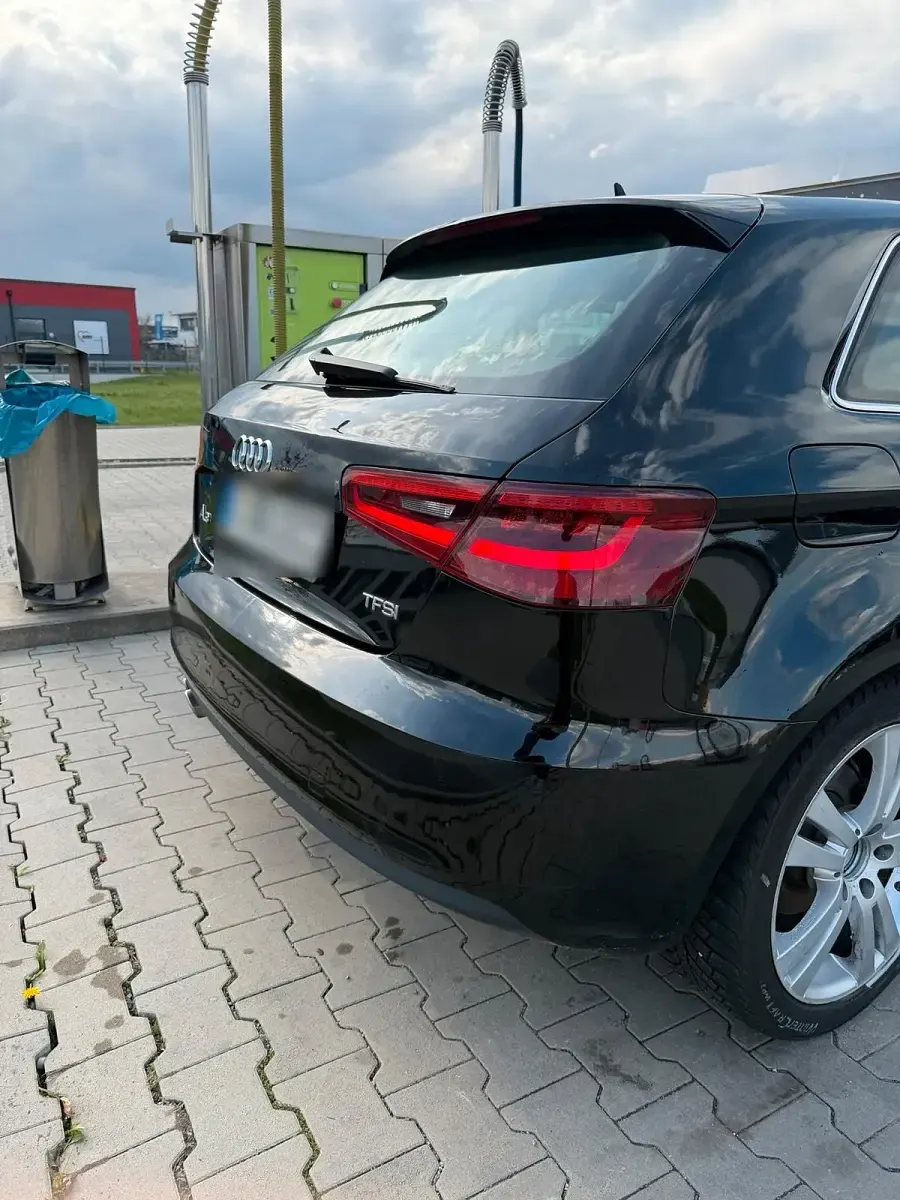 Gebraucht Audi A3 Ambiente 122 PS (89 kW) 2014 Schwarz Coupé