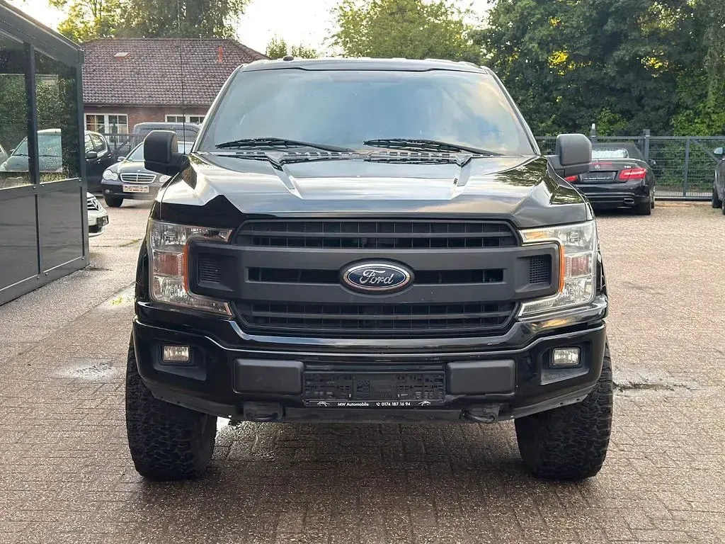 Gebraucht Ford V8 401 PS (294 kW) 2018 Schwarz Pickup
