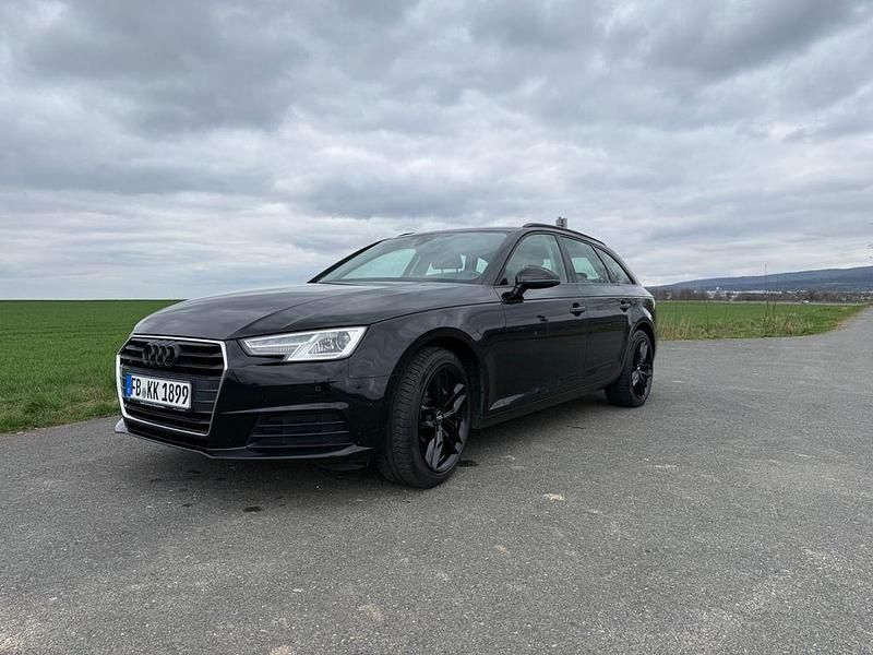 Gebraucht Audi A4 150 PS (110 kW) 2017 Schwarz Kombi