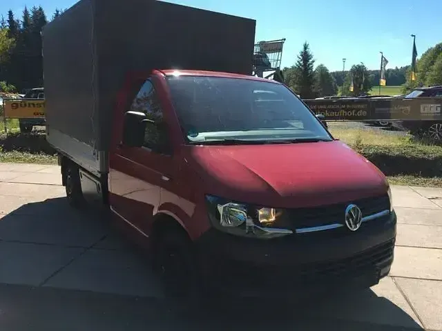 Gebraucht VW T6 84 PS (61 kW) 2016 Rot Van