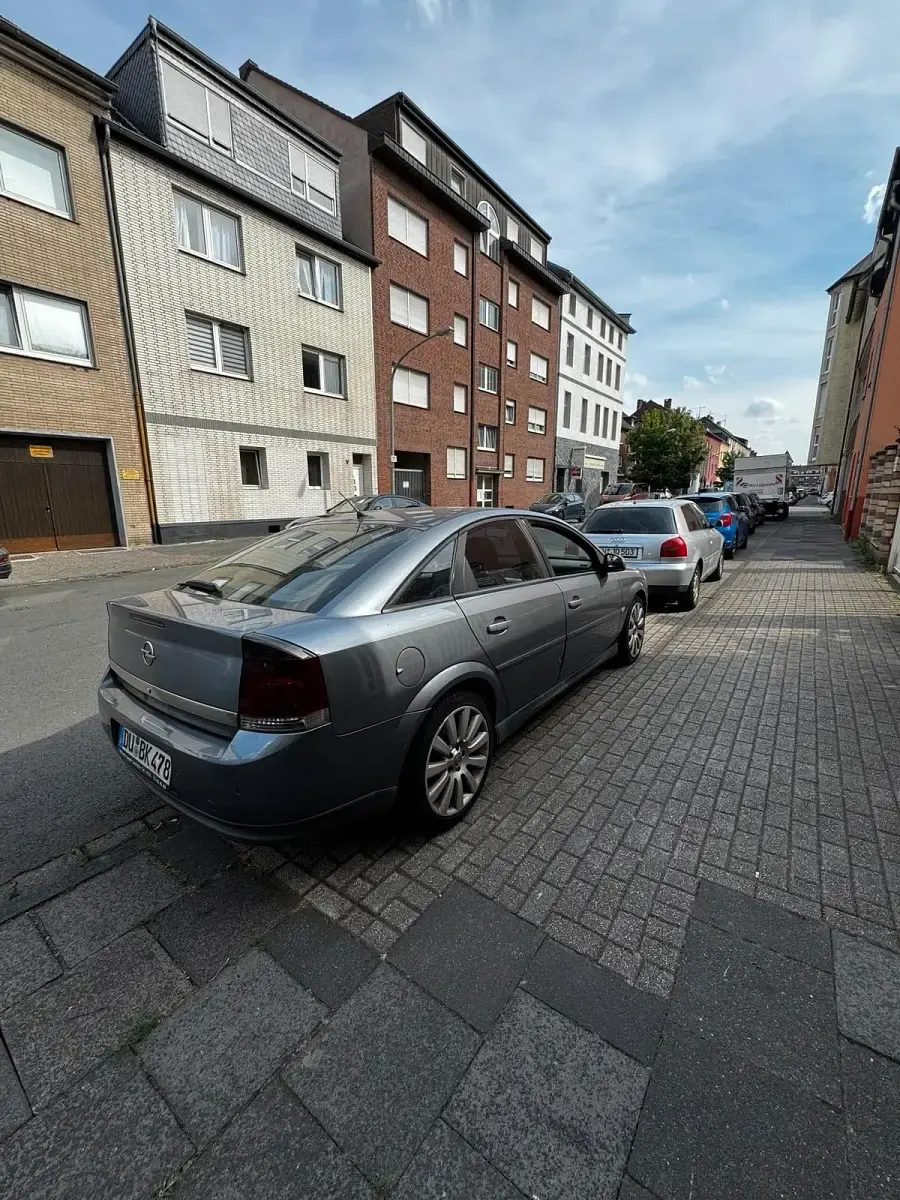 Gebraucht Opel Vectra 150 PS (110 kW) 2005 Grau Limousine