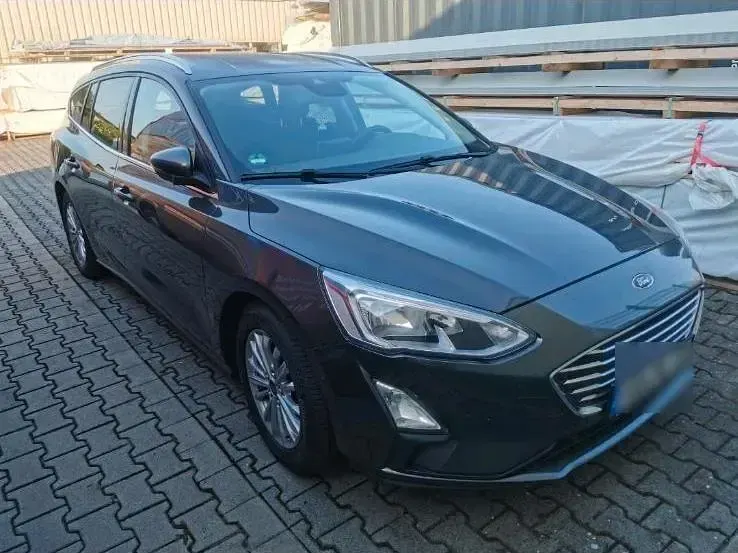Gebraucht Ford Focus Titanium 151 PS (111 kW) 2019 Grau Kombi