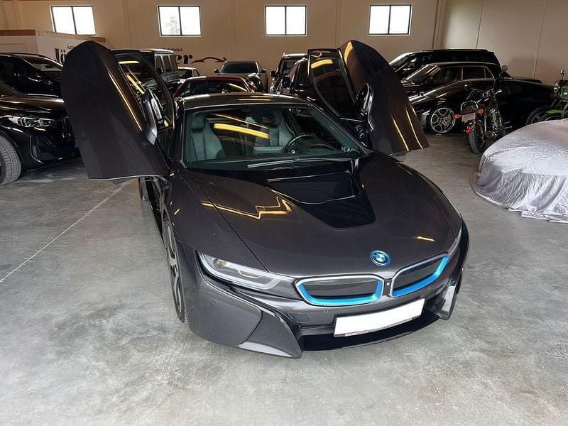 Gebraucht BMW i8 Basis 362 PS (266 kW) 2016 Grau Coupé