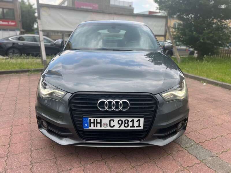 Grau Gebraucht 2011 Audi A1 Ambition Kleinwagen | 7.000 € (Guter Preis) - Bild 1/4