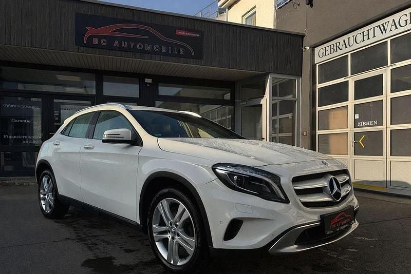 Gebraucht Mercedes GLA180 122 PS (89 kW) 2016 Weiß SUV