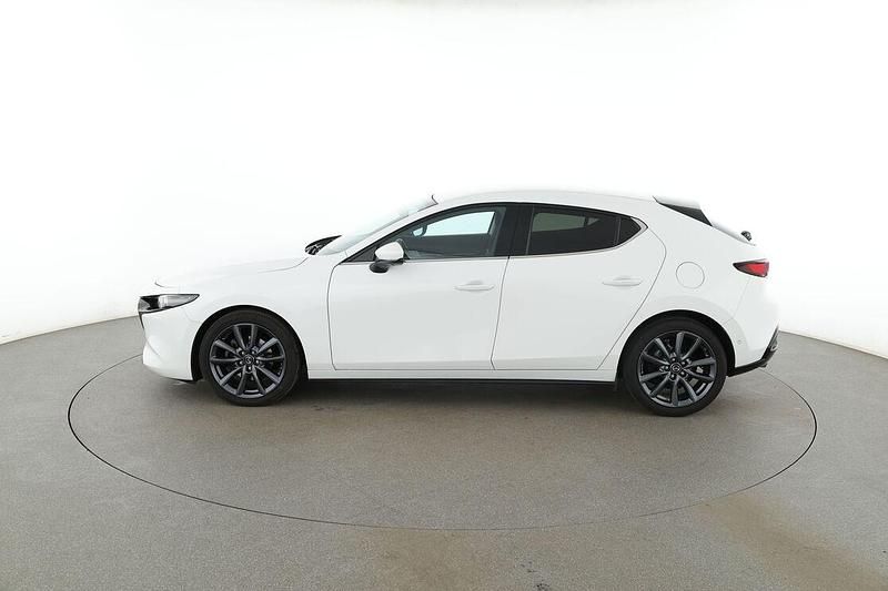 Używany Mazda 3 Selection 150 KM (110 kW) 2021 Biały Sedan/Limuzyna