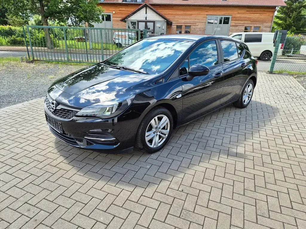 Gebraucht Opel Astra Edition 131 PS (96 kW) 2020 Schwarz Limousine