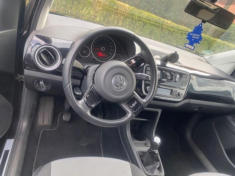 Second-hand VW up! move up! 60 CP (44 kW) 2012 Negru Hatchback