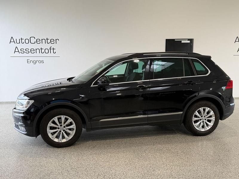 Schwarz Gebraucht 2018 VW Tiguan Comfortline SUV | 13.000 € (Superpreis) - Bild 1/3