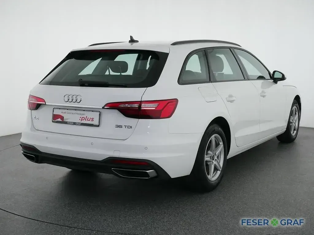 Gebraucht Audi A4 Ambiente 163 PS (119 kW) 2022 Weiß Kombi