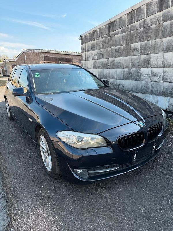 Gebraucht BMW 530 258 PS (189 kW) 2011 Kombi