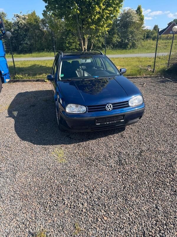 Blau Gebraucht 2004 VW Golf IV Kombi | 1.000 € (Superpreis) - Bild 1/4