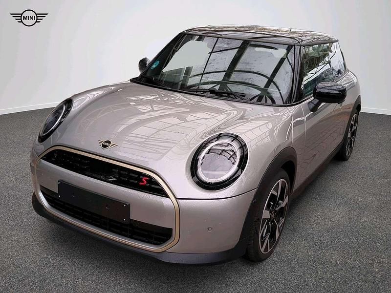 Gebraucht Mini Cooper S Favoured 204 PS (150 kW) 2024 Grau Kleinwagen