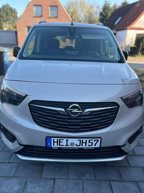 Gebraucht Opel Combo Life Ultimate 131 PS (96 kW) 2021 Silber Van / Kleinbus